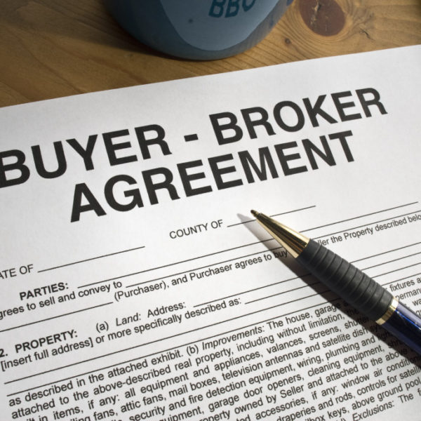 iStock_buyer_broker_contract-1024x685